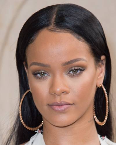Rihanna shines in Chopard Jewelry to the Christian Dior Fashion Show