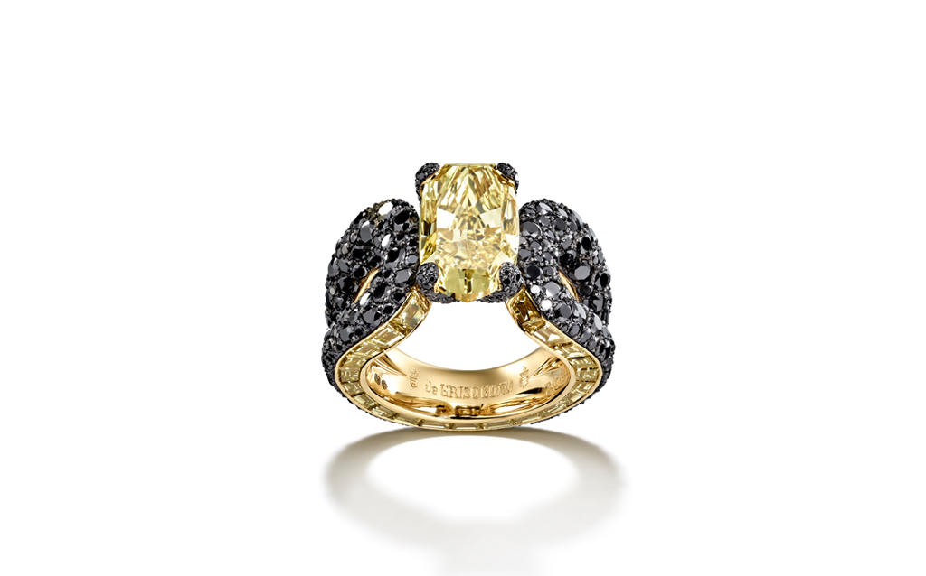 SIGNATURE: CHIAROSCURO: In 18K yellow gold set with one cushion-cut yellow diamond (5.77 ct), 21 baguette-cut yellow diamonds (approx. 2.85 ct) and 401 brilliant-cut black diamonds (approx. 7.15 ct)