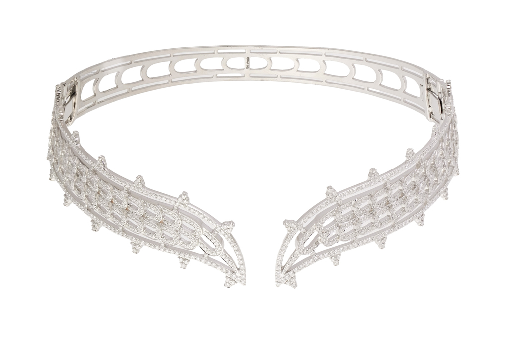 المصمّمة نور الفردان رحلة إبداع من محارات البحر إلى معاصم المشاهر