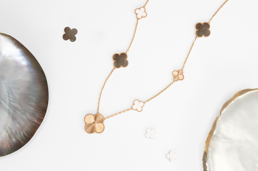 أيقونة الحظ في حلّة جديدة من فان كليف أند آربلز