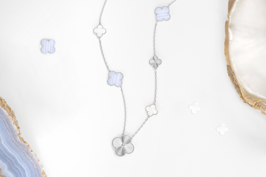 أيقونة الحظ في حلّة جديدة من فان كليف أند آربلز