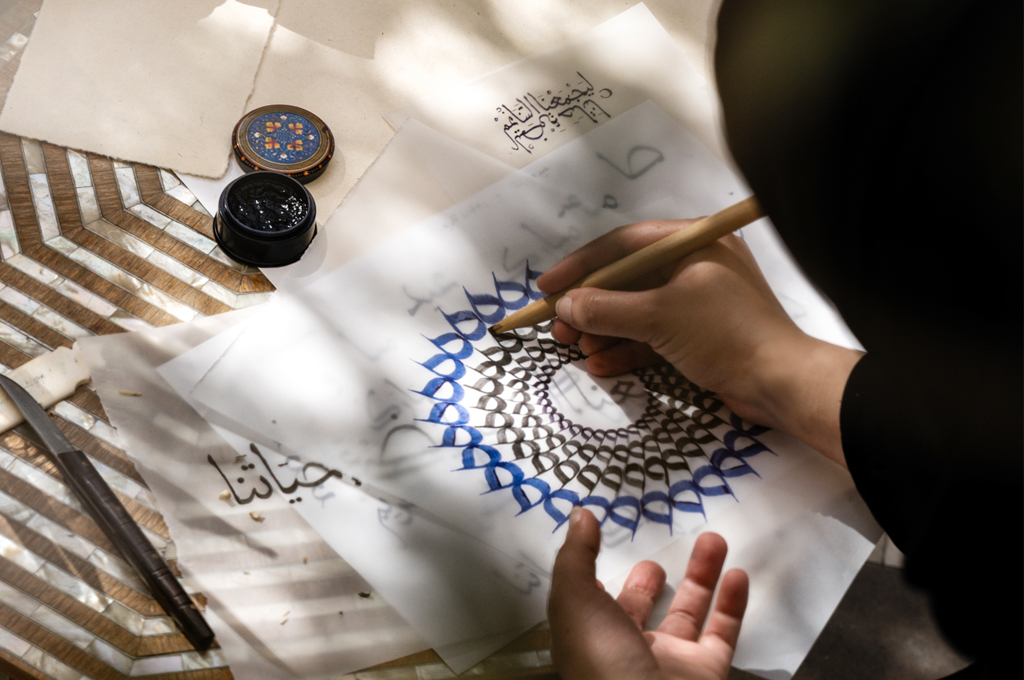 Van Cleef & Arpels marks Ramadan with Blue Agate Alhambra, Art Collaboration & Heritage Exhibition