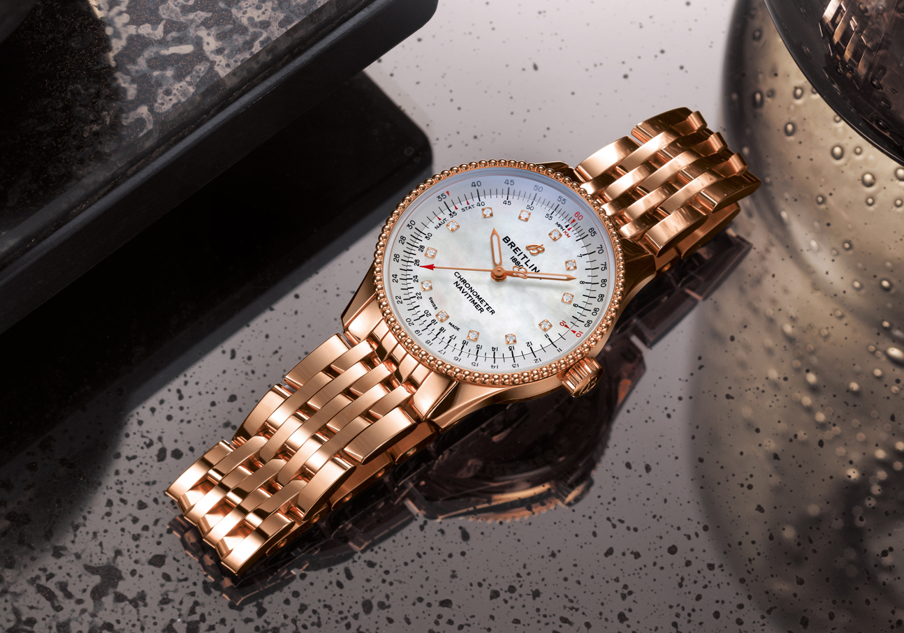 Navitimer Automatic 35 من Breitling ساعةٌ أسطورية للمرأة العالمية 