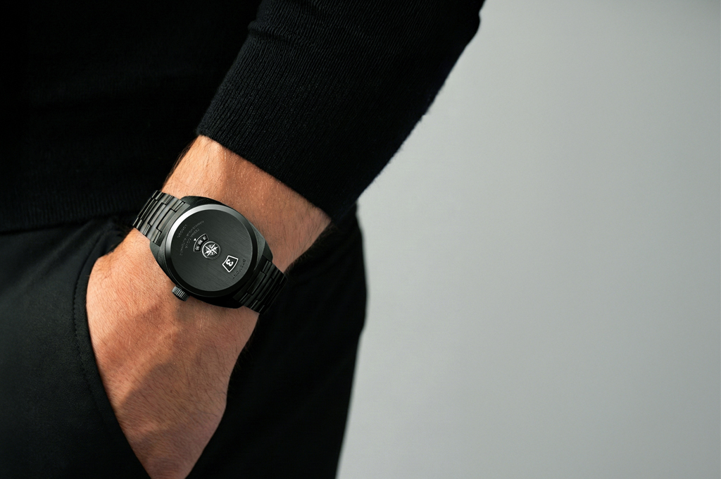 It’s a nod to a great style statement wearing a jump-hour watch