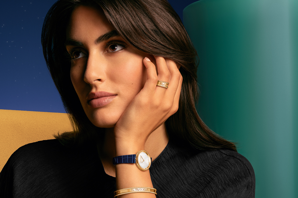 Van Cleef & Arpels Celebrates Ramadan with Perlée Creations and a Calligraphy Collaboration with Khalid Shahin
